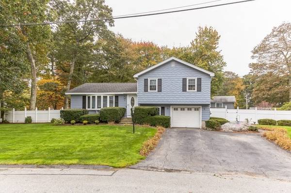 31 Savoy St, Billerica, MA 01862