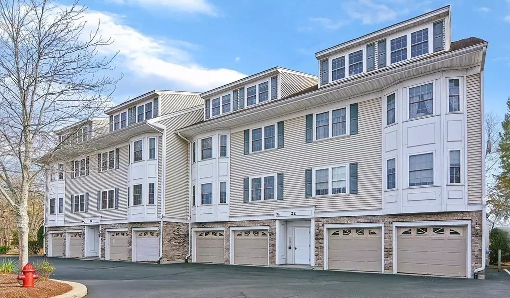 22 Forge Pond #B, Canton, MA 02021