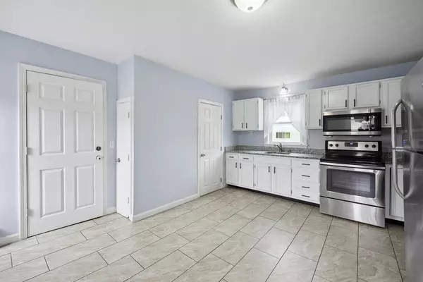 Taunton, MA 02780,417 Weir St