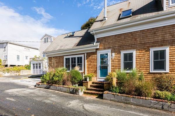 Provincetown, MA 02657,5 Brewster St #1