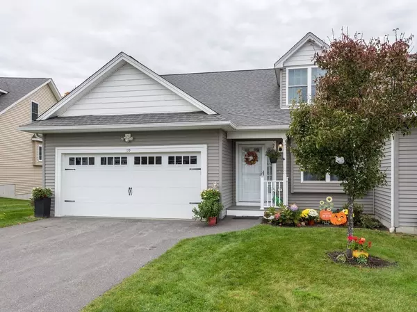 19 Stratford Village Drive #19, Millbury, MA 01527