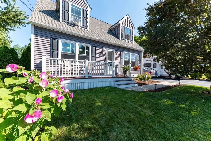 44 Guillotte St, Acushnet, MA 02743