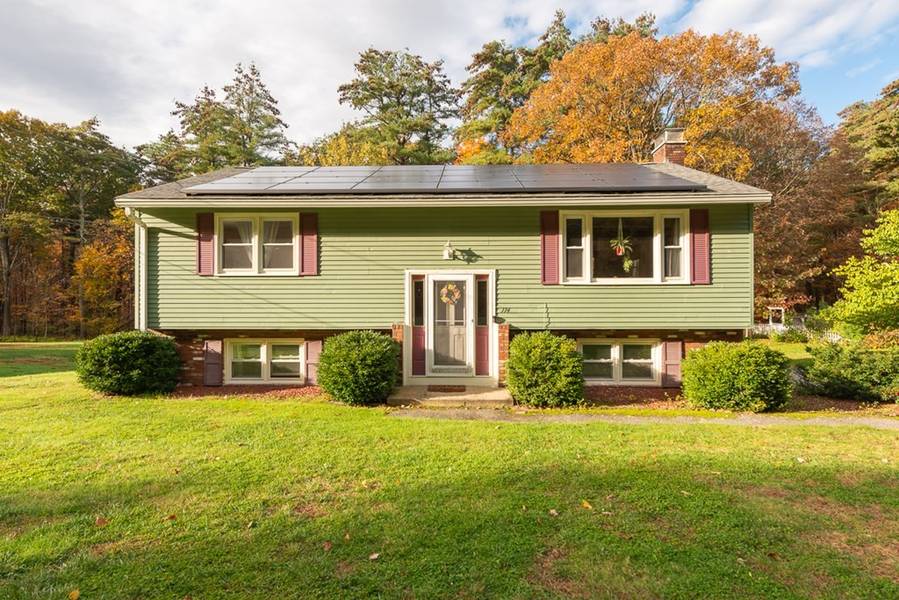 114 Walker Rd, Shirley, MA 01464