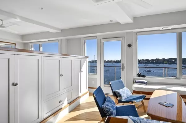 Marblehead, MA 01945,24 Lee Street #B6