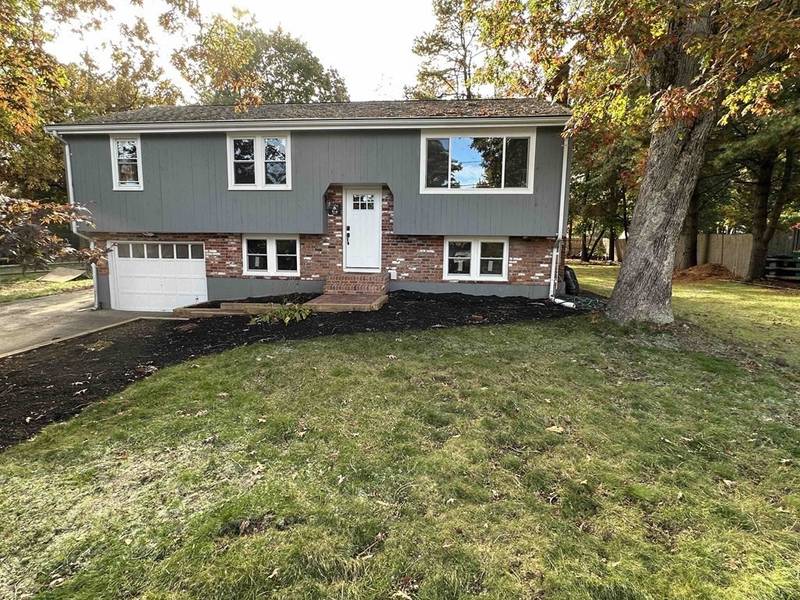 18 George St, North Attleboro, MA 02760