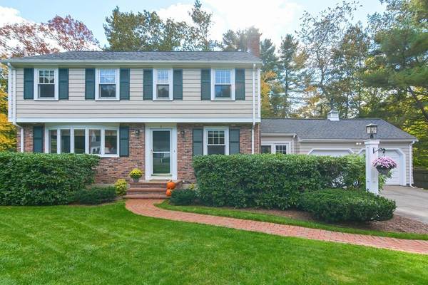 8 Tamarack Rd, Medfield, MA 02052