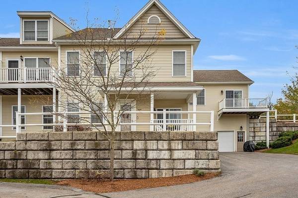 Ayer, MA 01432,707 Autumn Ridge Drive #707