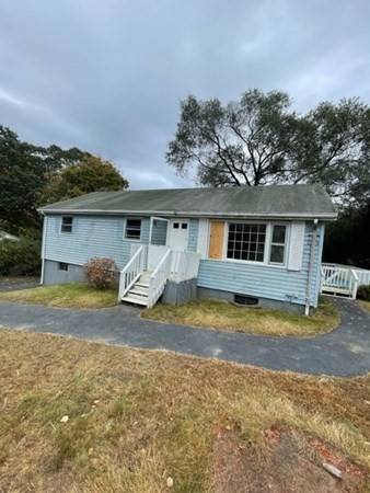 12 Lynn Ln, Dudley, MA 01571