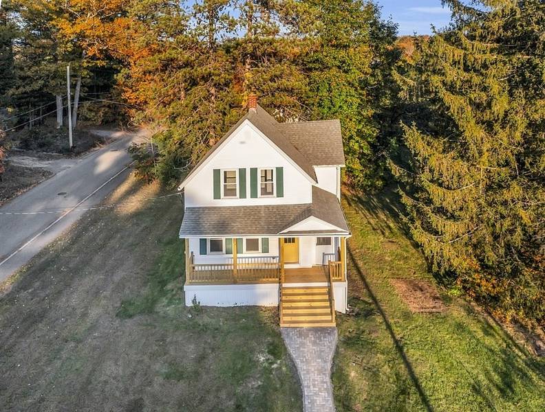 53 Forest St, Templeton, MA 01436