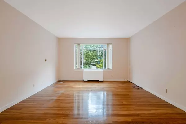 Brookline, MA 02446,86 Griggs Road #12