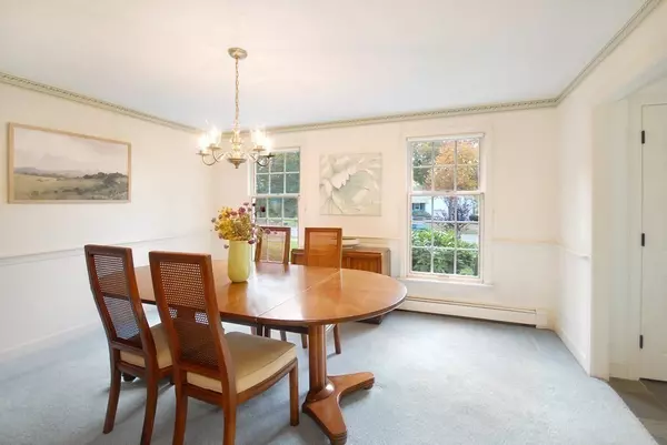 Concord, MA 01742,216 Oak Hill Cir