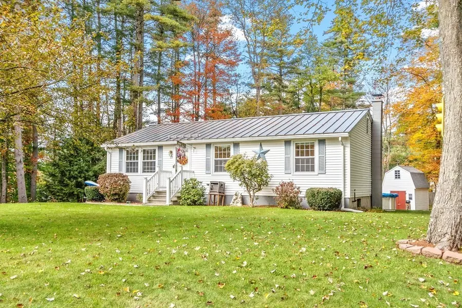 23 Comeau Rd, Gardner, MA 01440