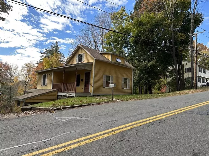 118 Petty Plain Road, Greenfield, MA 01301