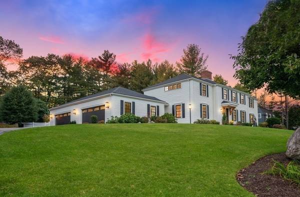 10 Huntingdon Road, Lynnfield, MA 01940