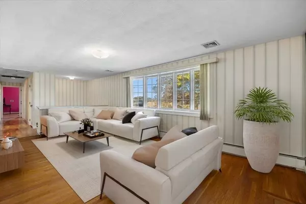 Randolph, MA 02368,22 Barry St