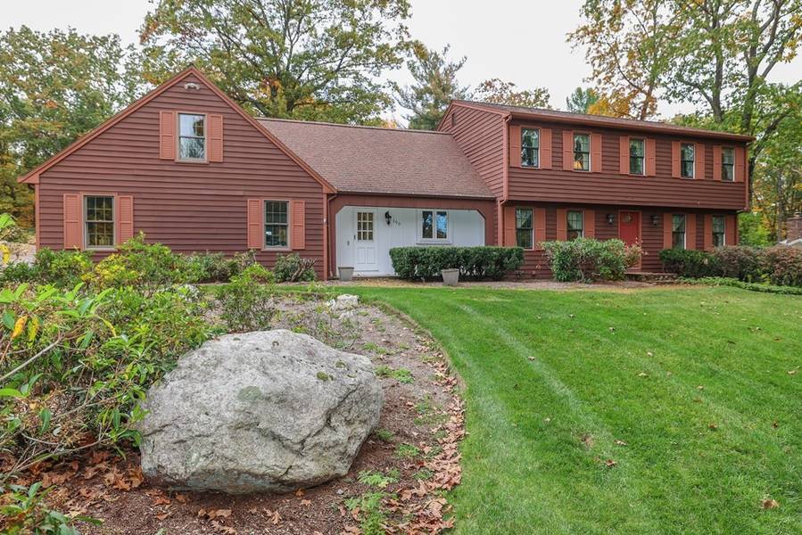 190 Meadow Wood Dr, Holden, MA 01520