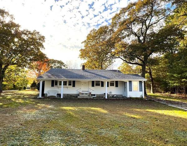 532 Plymouth St, Middleboro, MA 02346