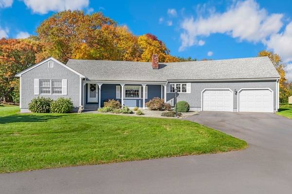 142 Meadowlark Dr, Seekonk, MA 02771