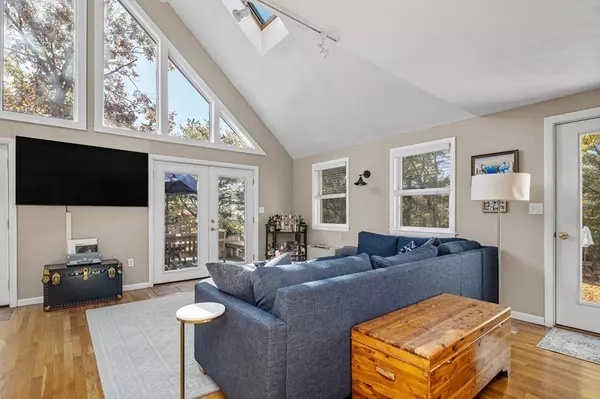 Hingham, MA 02043,52-A Canterbury St