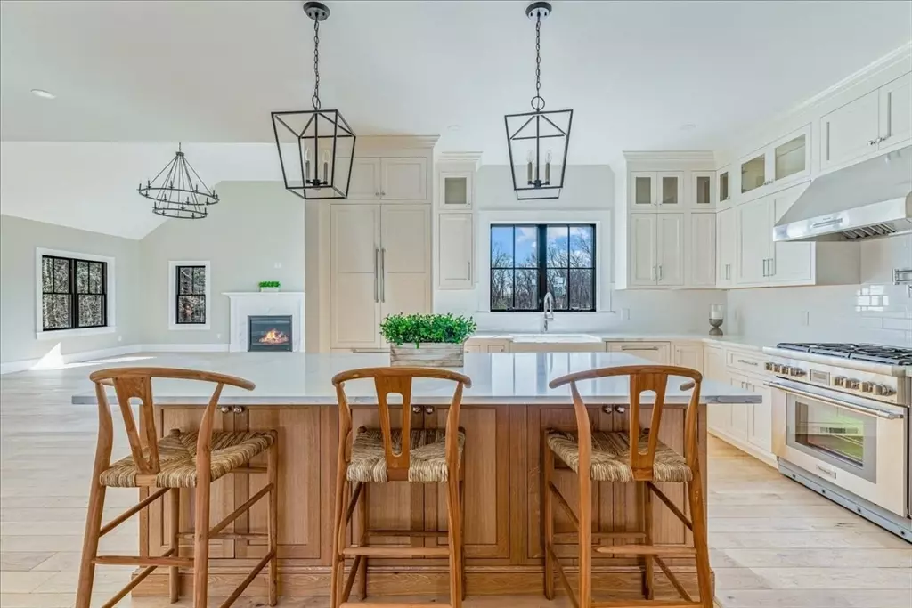 Norwell, MA 02061,18 Hitching Post Lane