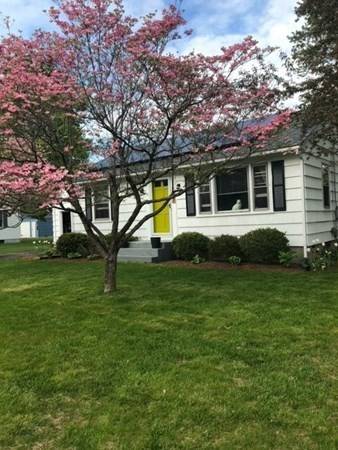 27 Mountain View Circle, Southampton, MA 01073