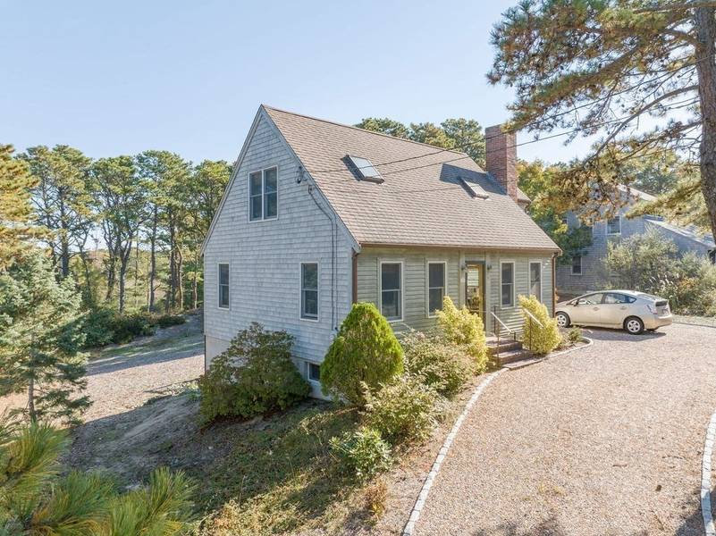 15 King Phillip Rd, Wellfleet, MA 02667