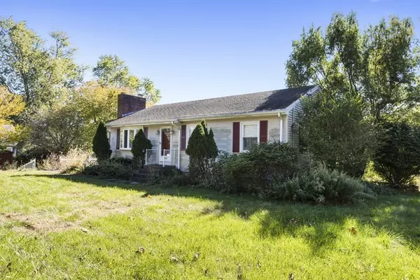 2257 Winthrop St, Dighton, MA 02764