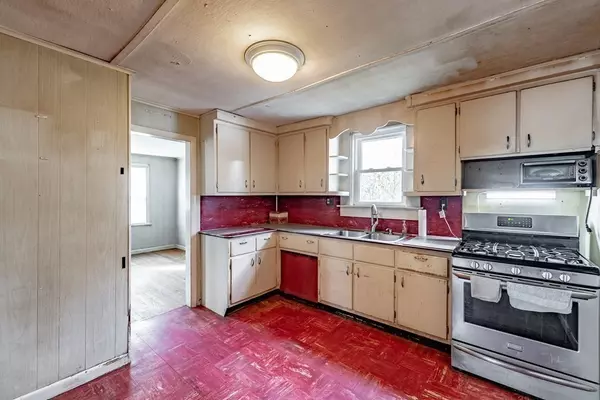 Westfield, MA 01085,194 Holyoke Rd