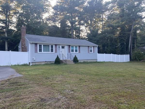 6 Watson St, Carver, MA 02330