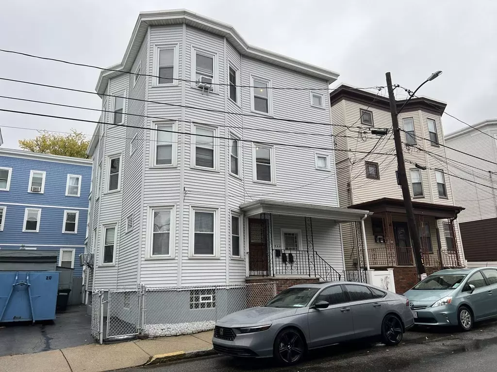 Somerville, MA 02143,8 Waldo Ave