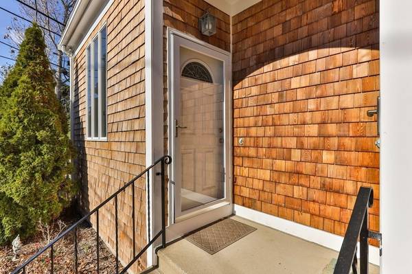 Provincetown, MA 02657,346 Bradford St #A