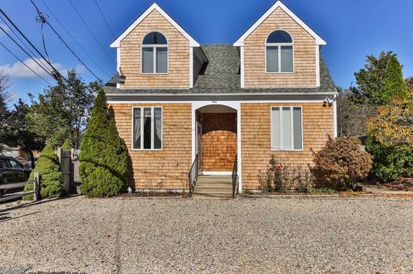 346 Bradford St #A, Provincetown, MA 02657