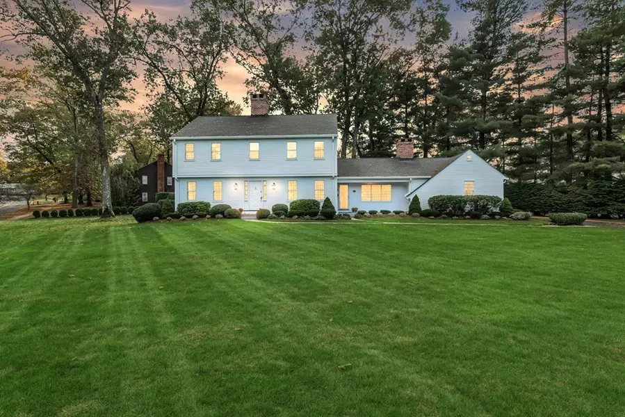 21 Salem Rd, Longmeadow, MA 01106