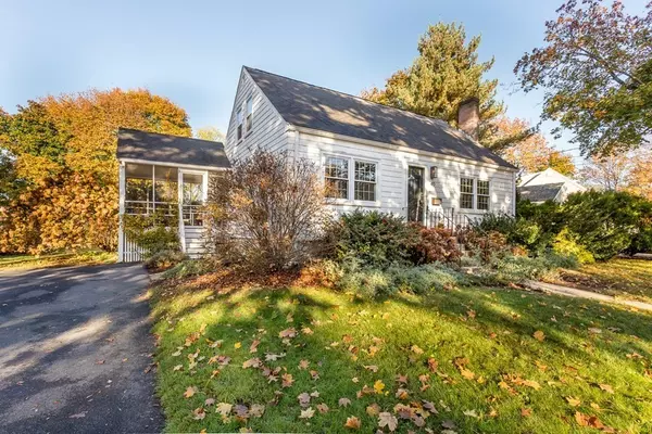 40 Woodland Rd, Norwood, MA 02062