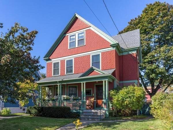 32 Farragut Ave,  Medford,  MA 02155