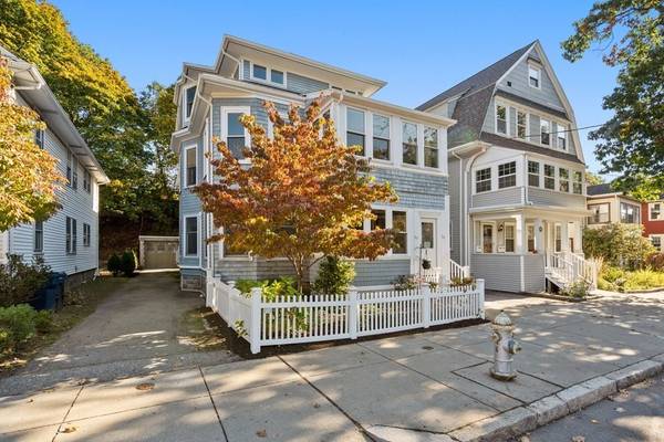 55 Aberdeen Avenue #2, Cambridge, MA 02138