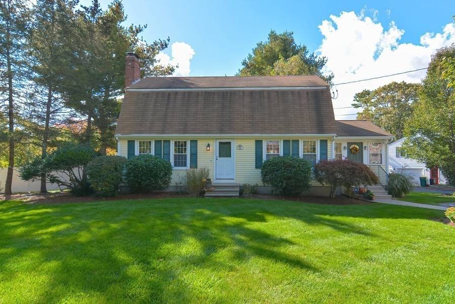 51 Robyn Rd, North Attleboro, MA 02760