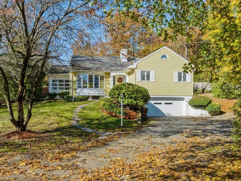 255 Walpole Street, Norwood, MA 02062