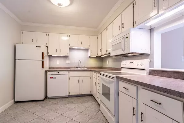 Reading, MA 01867,1 Summit Drive #46