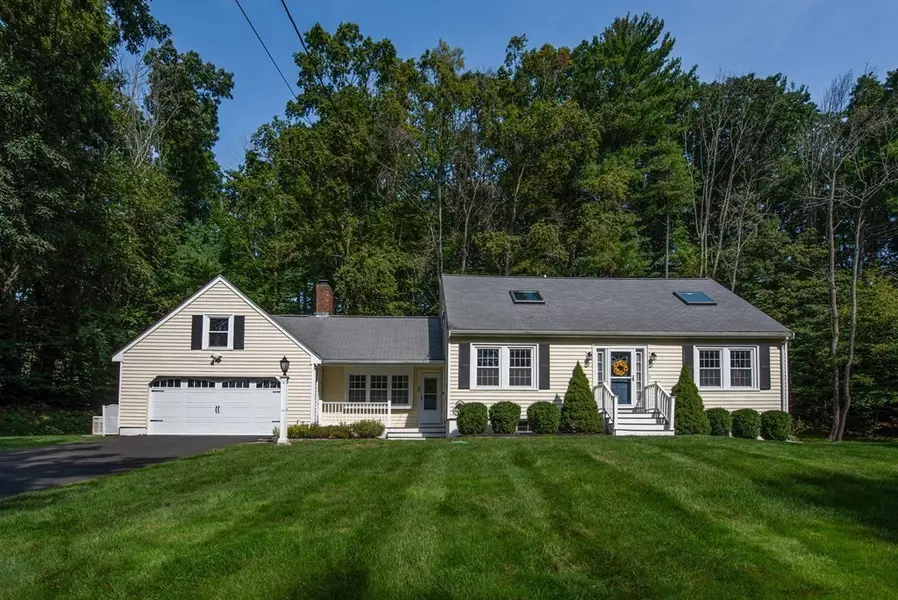 30 Silvermine Rd, Boxford, MA 01921