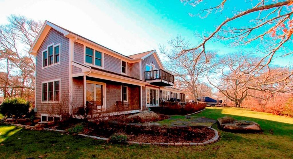 27 Beach Plum Lane, Chilmark, MA 02535