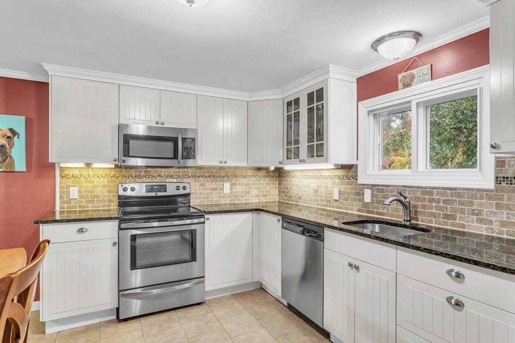 Westfield, MA 01085,21 Ivy Ave