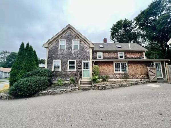 103 Pearl St, Middleboro, MA 02346