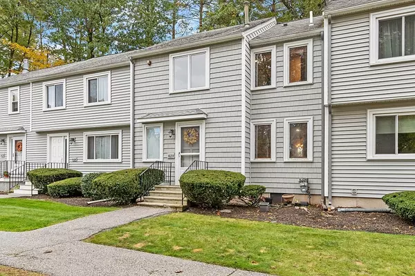 403 Cardinal Ln #403, Tyngsborough, MA 01879