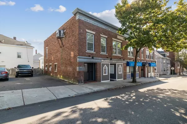 Salem, MA 01970,17 Salem St