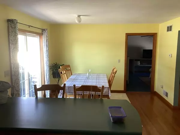 Brookline, NH 03033,35 Main Street