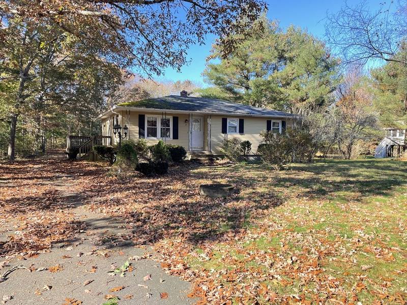 4 Waterman St, Rehoboth, MA 02769