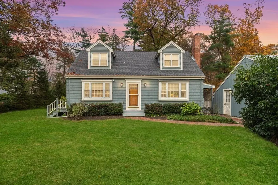 49 Pleasant St, West Newbury, MA 01985