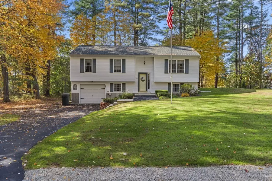 14 Old Cudworth Rd, Oxford, MA 01540