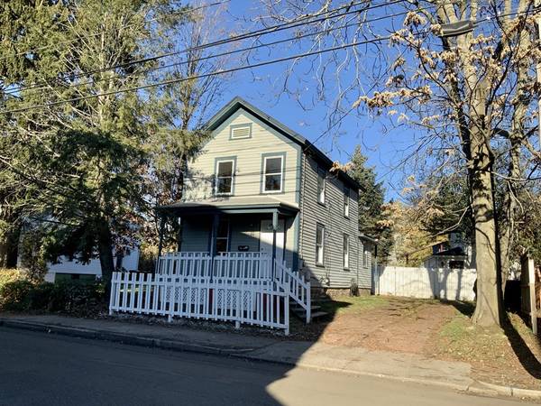 Westfield, MA 01085,92 Meadow Street